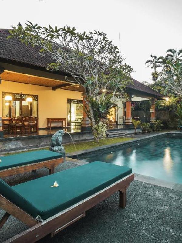 Nyoman Sandi Guest House