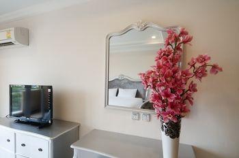 LK Grand Living Place