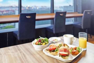 Отель Loisir Hotel Shinagawa Seaside Япония, Токио, фото 18