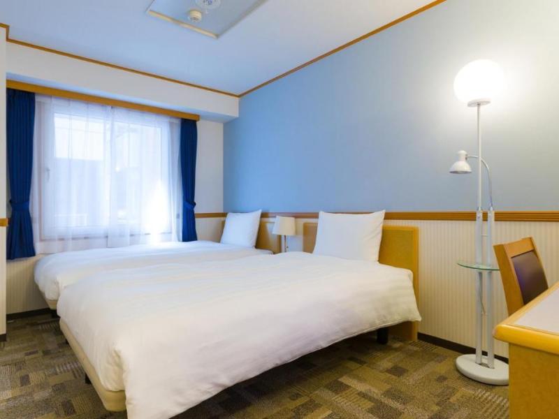 Toyoko Inn Tokyo Eki Shin Ohashi Mae