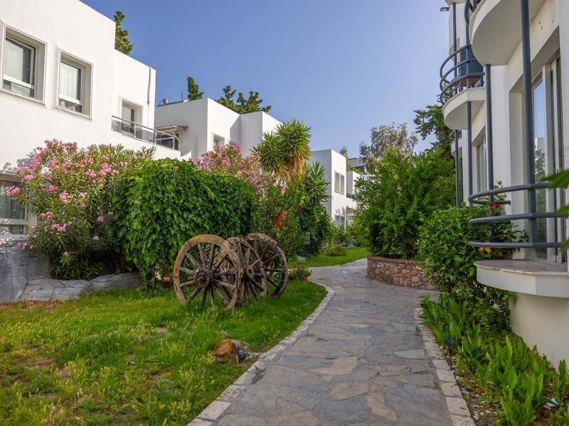 Ladonia Hotels Leo Beach Resort