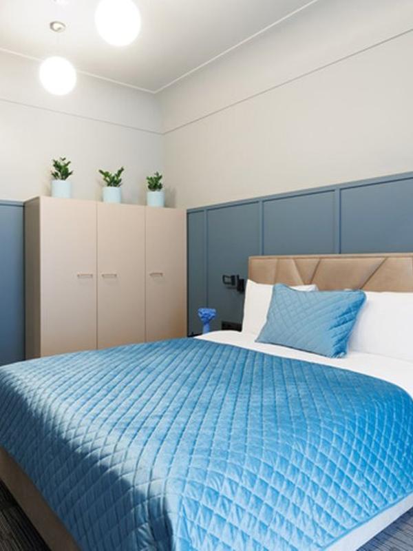 Simple Hotel В9