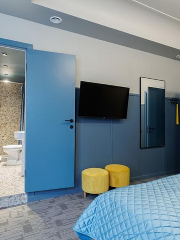 Simple Hotel В9