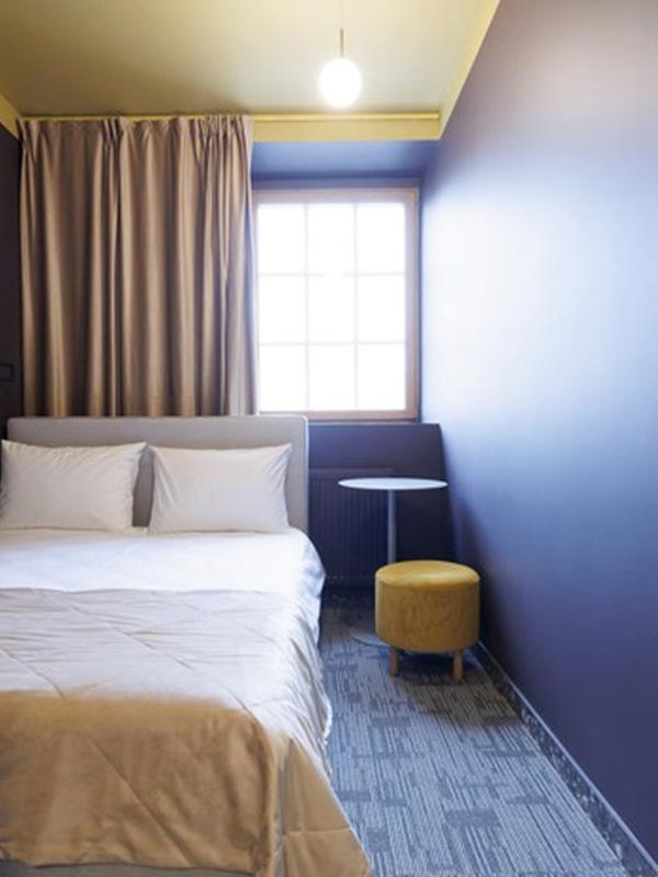 Simple Hotel В9
