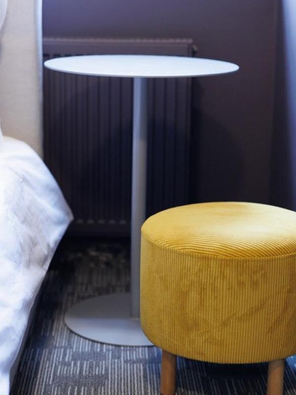 Simple Hotel В9