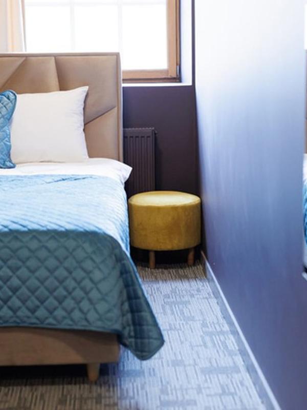 Simple Hotel В9