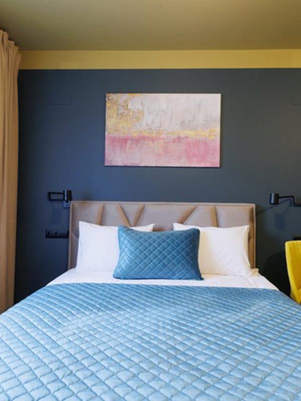 Simple Hotel В9