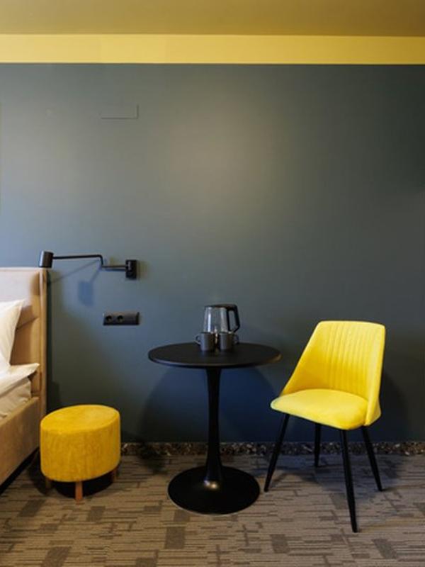 Simple Hotel В9