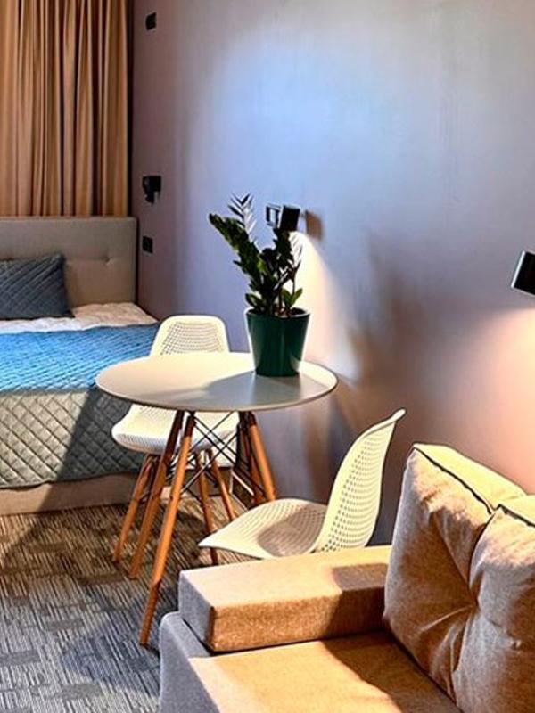 Simple Hotel В9