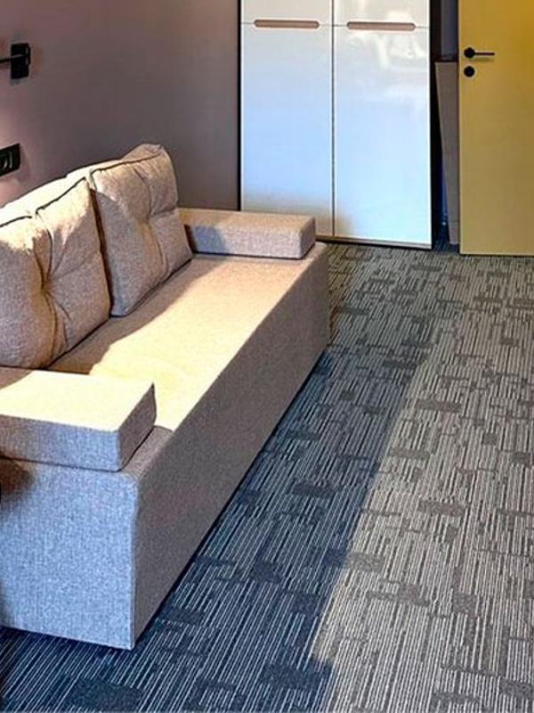 Simple Hotel В9