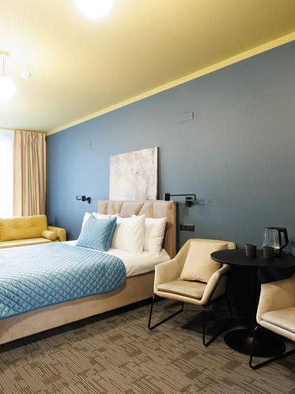 Simple Hotel В9