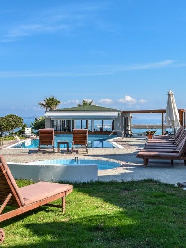 Yria Beach