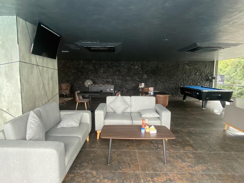 The Tj Hotel