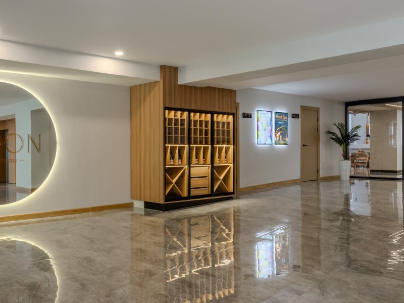 Zenith Resort Hotel & Spa