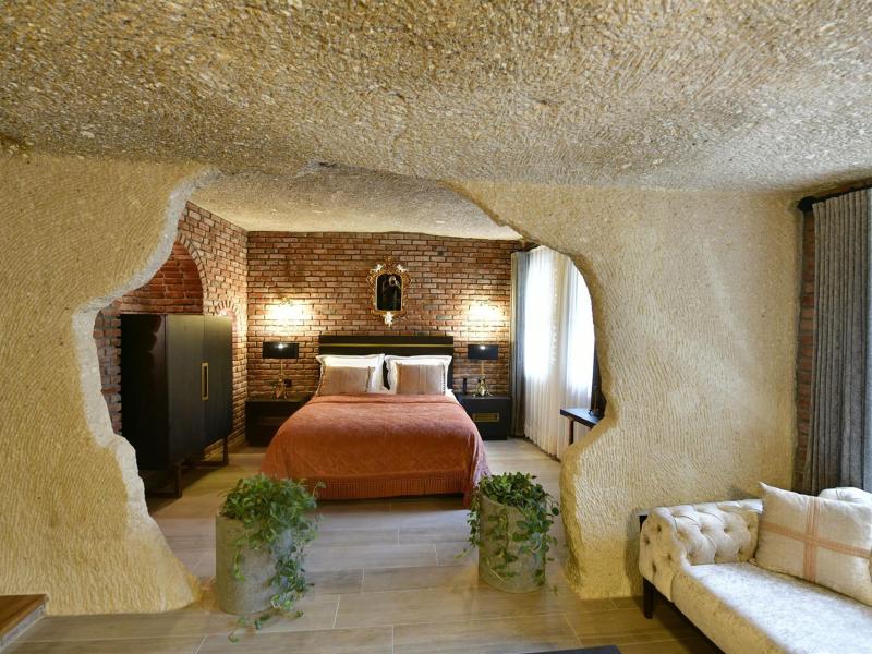 Sacred Mansion
