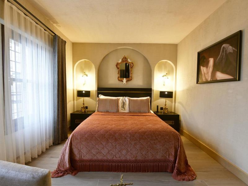 Sacred Mansion