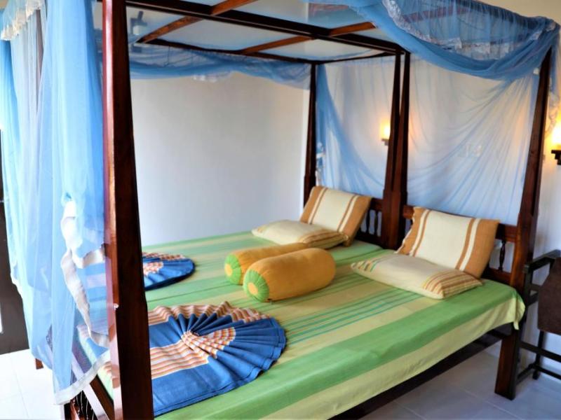 Main Reef Guest House