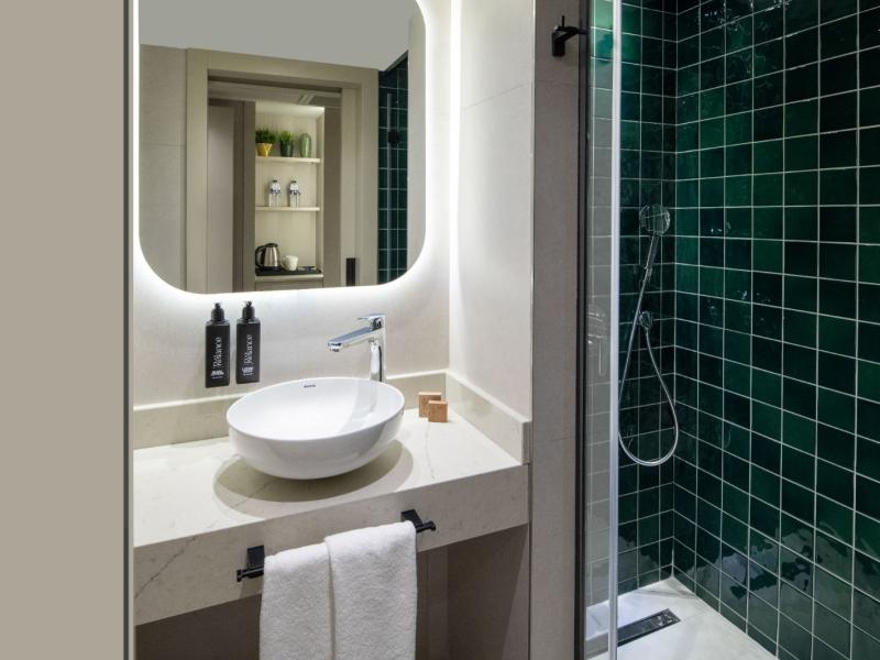 Lunet Old City Hotel