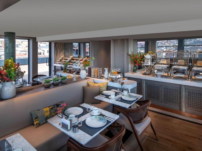 Lunet Old City Hotel