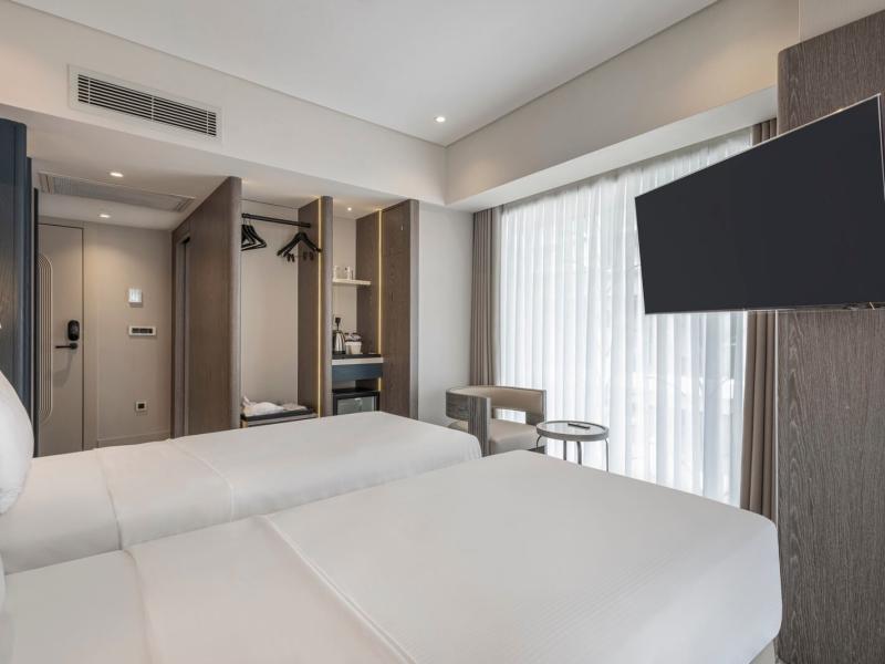Lunet Old City Hotel