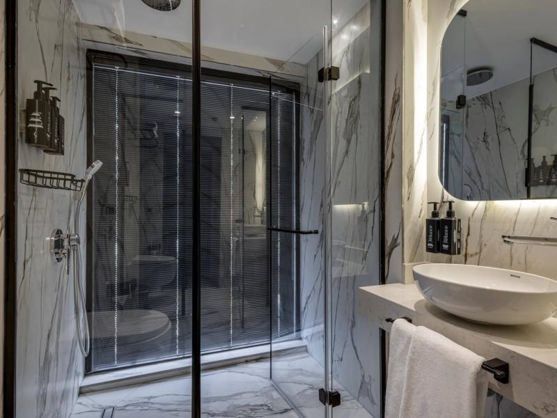 Lunet Old City Hotel