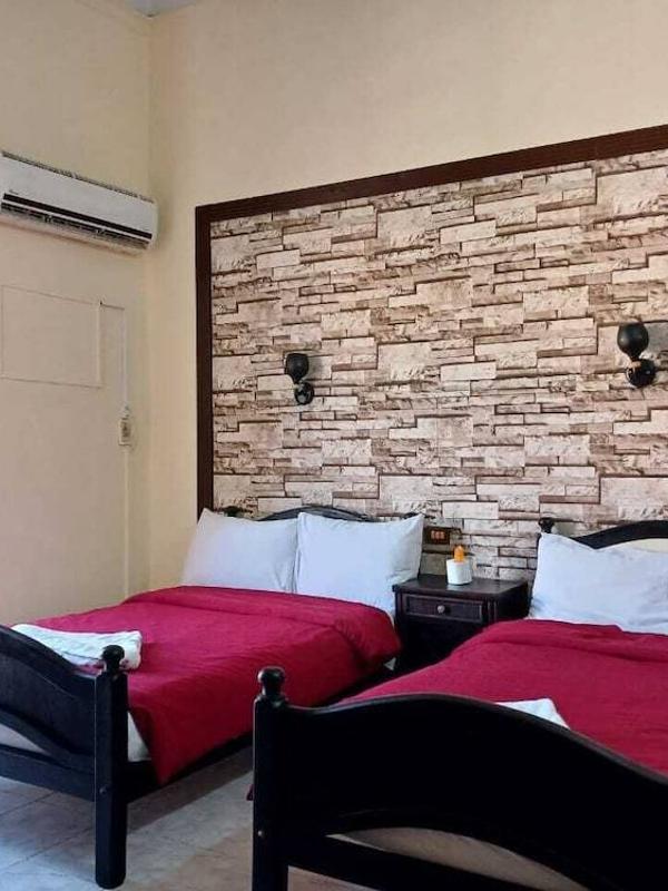 New Palace Hotel