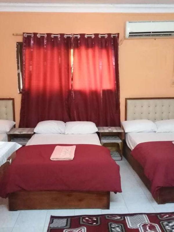 New Palace Hotel