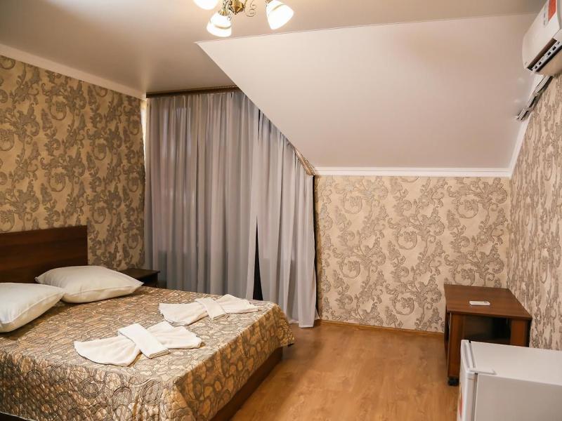 Bon Amour Inn