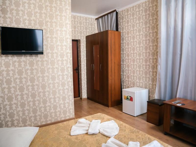 Bon Amour Inn
