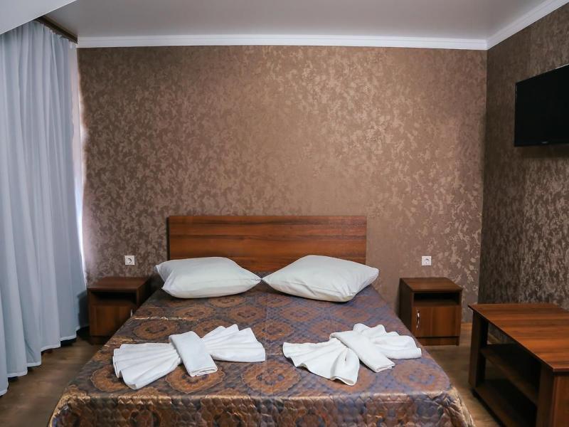 Bon Amour Inn