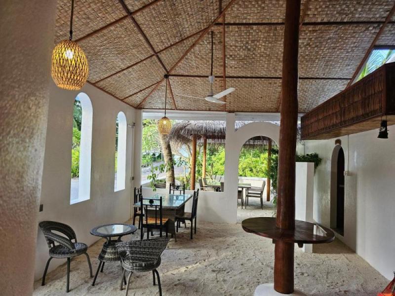 Island Luxury Fehendhoo
