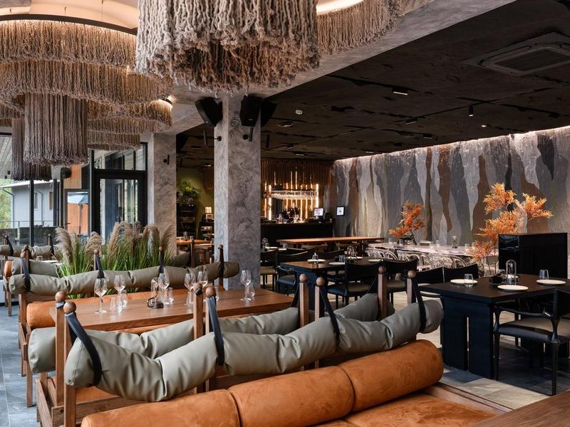 Хвоя в горах