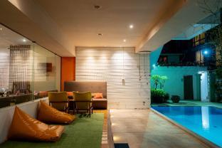 Journeyhub Bangkok Sukhumvit 26