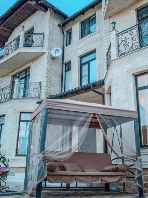 Sunny House