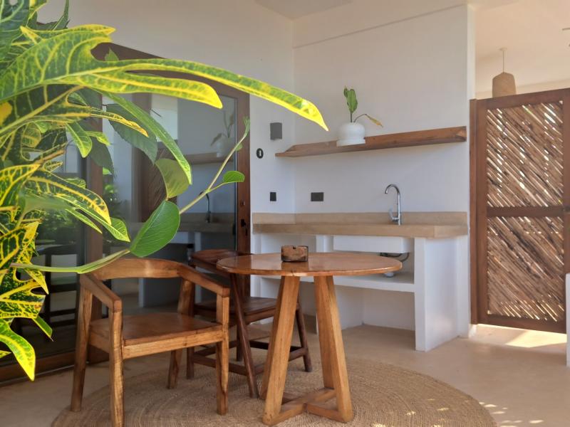 Aluna Beach Apartments