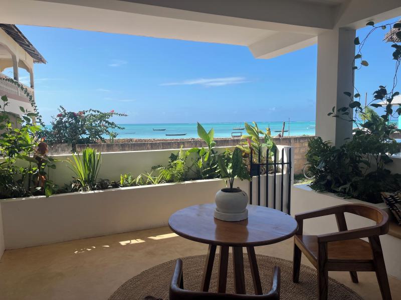 Aluna Beach Apartments