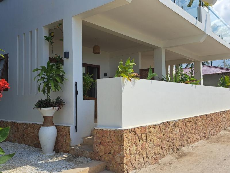 Aluna Beach Apartments