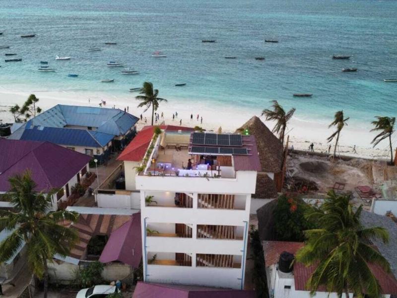 Aluna Beach Apartments