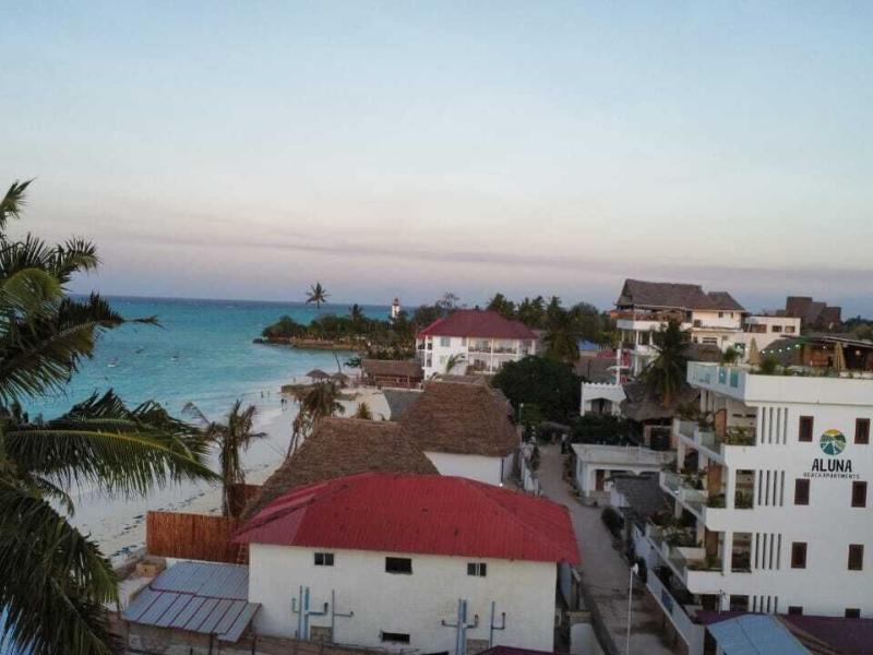 Aluna Beach Apartments