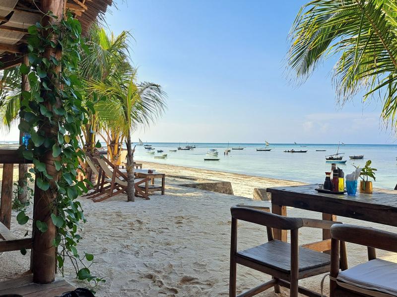 Aluna Beach Apartments