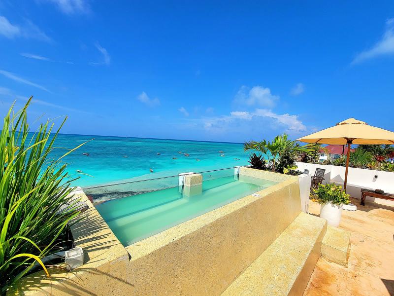 Aluna Beach Apartments