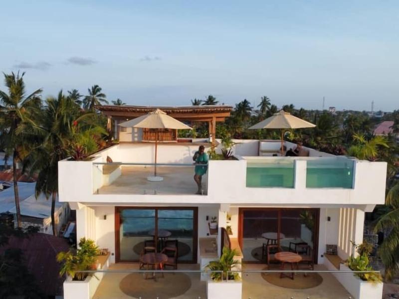 Aluna Beach Apartments