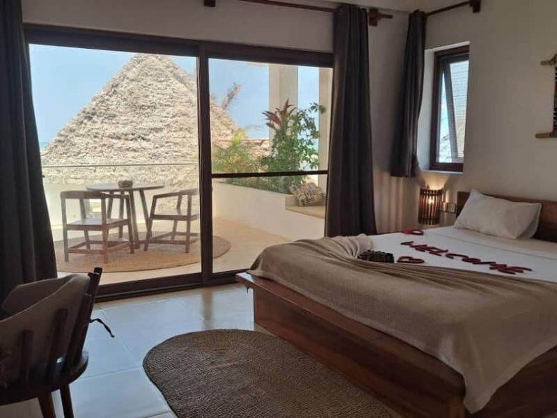 Aluna Beach Apartments