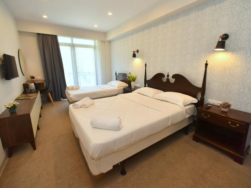 Avenue 30 Hotel