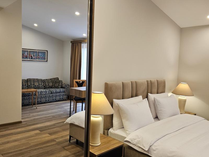 Avenue 30 Hotel