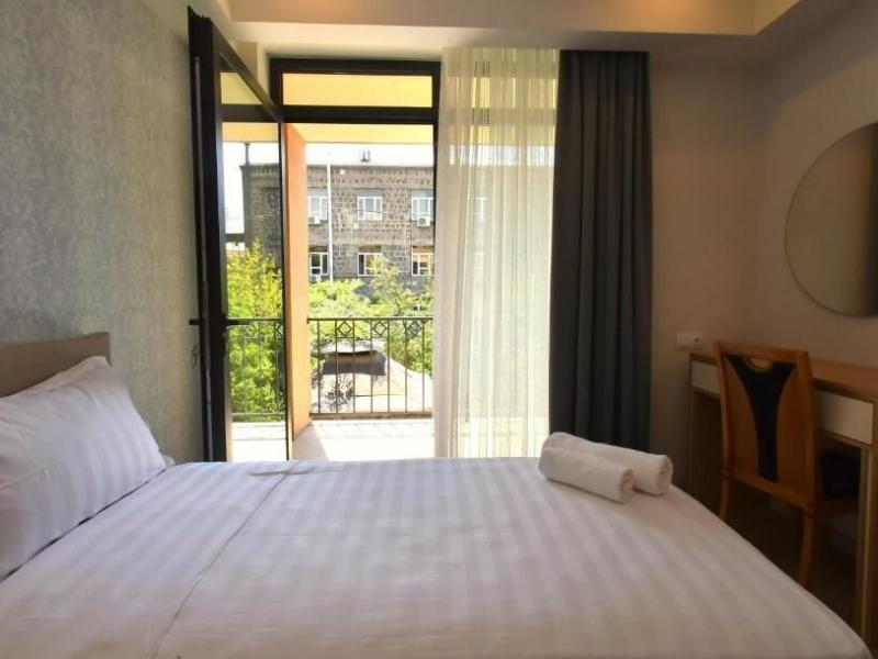 Avenue 30 Hotel