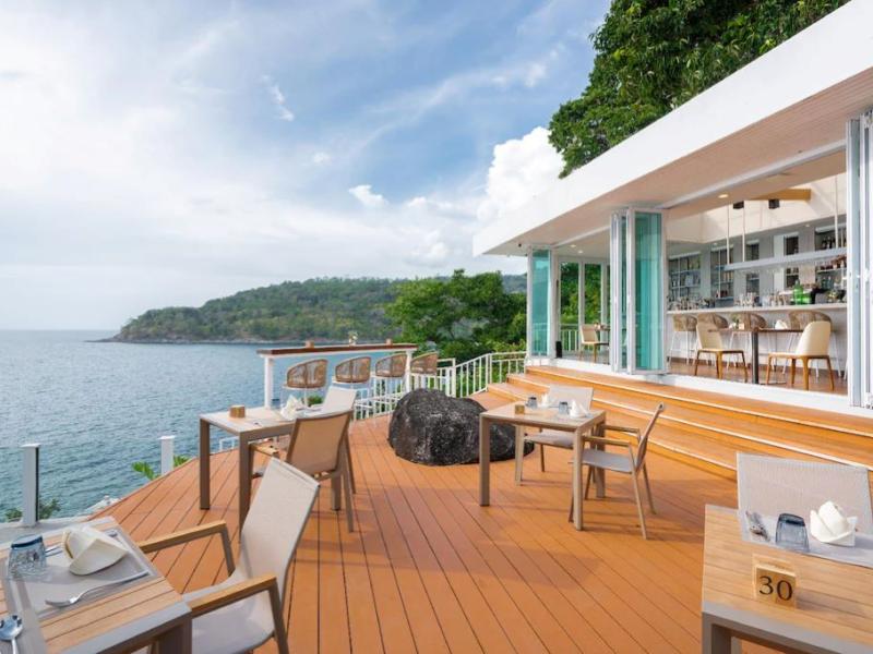 Anona Sunset Boutique