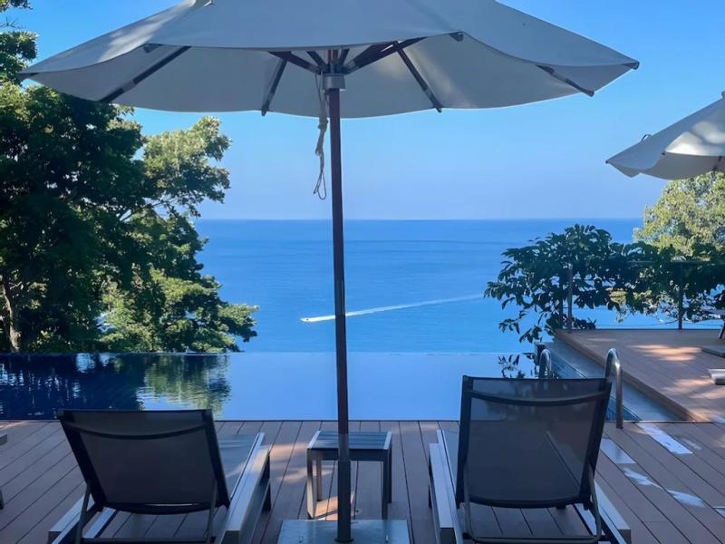 Anona Sunset Boutique