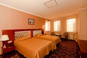 Grand Voyage Hotel