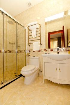 Grand Voyage Hotel